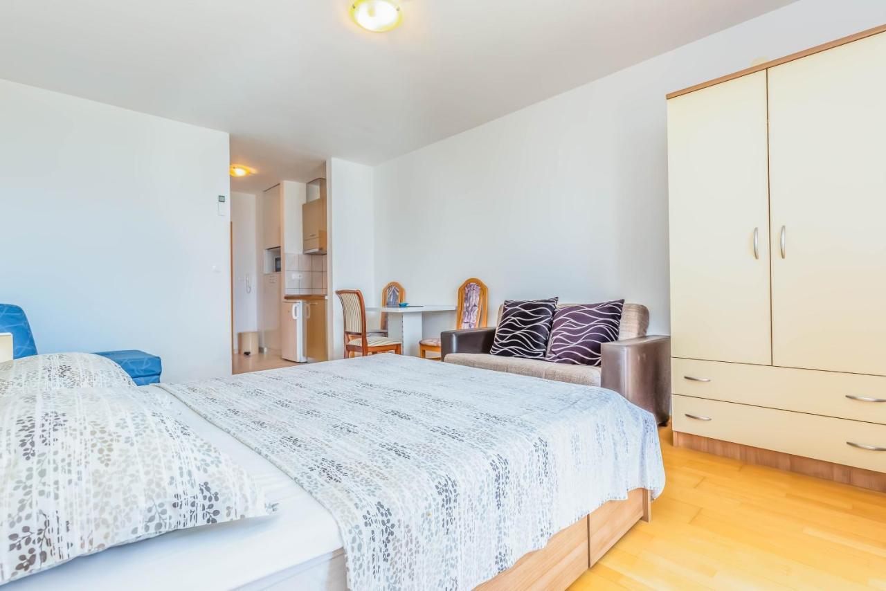 Duće Blue Chill Apartments מראה חיצוני תמונה