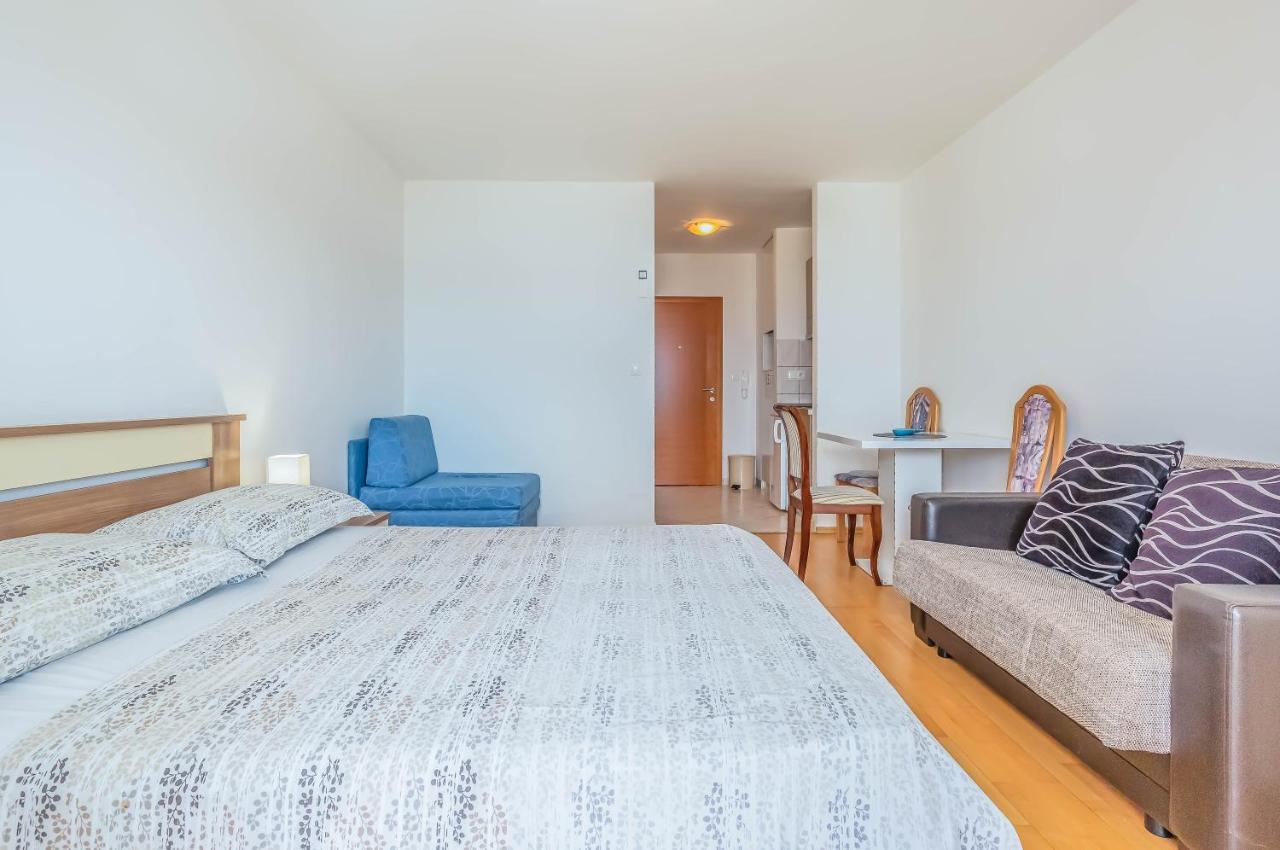 Duće Blue Chill Apartments מראה חיצוני תמונה